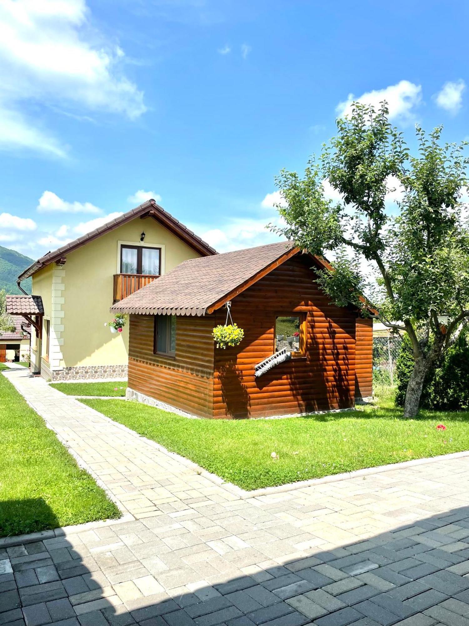 Casa De Vacanta Orlat Buitenkant foto
